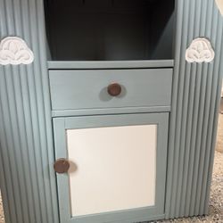 Cute Little Cubby 