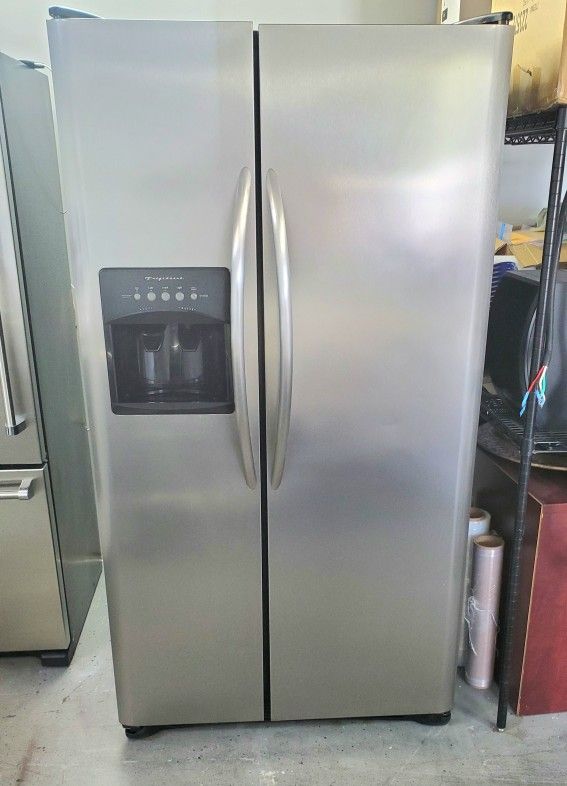 Frigidaire Stainless Refrigerator (30 DAYS WARRANTY) Can Deliver 