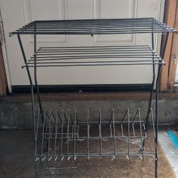 Metal Vinyl Entertainment Stand