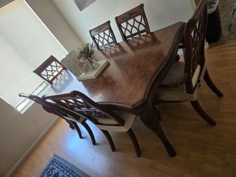 Dinning Table and Chairs