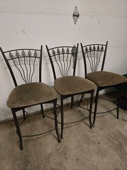 3 Counter-height Bar Stools