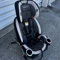 Graco 4Ever Kid’s Adjustable Car Booster Seat! Good condition! For kid’s 4-100lbs!