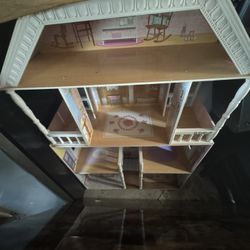 Doll House 