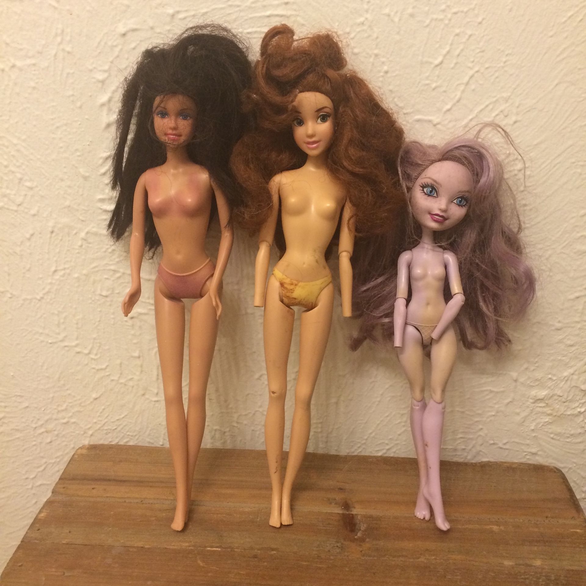 FREE 3 Fashion Dolls need makeovers