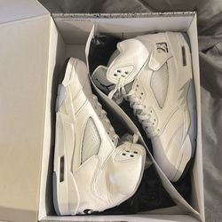 Jordan 5 metallic size 8.5