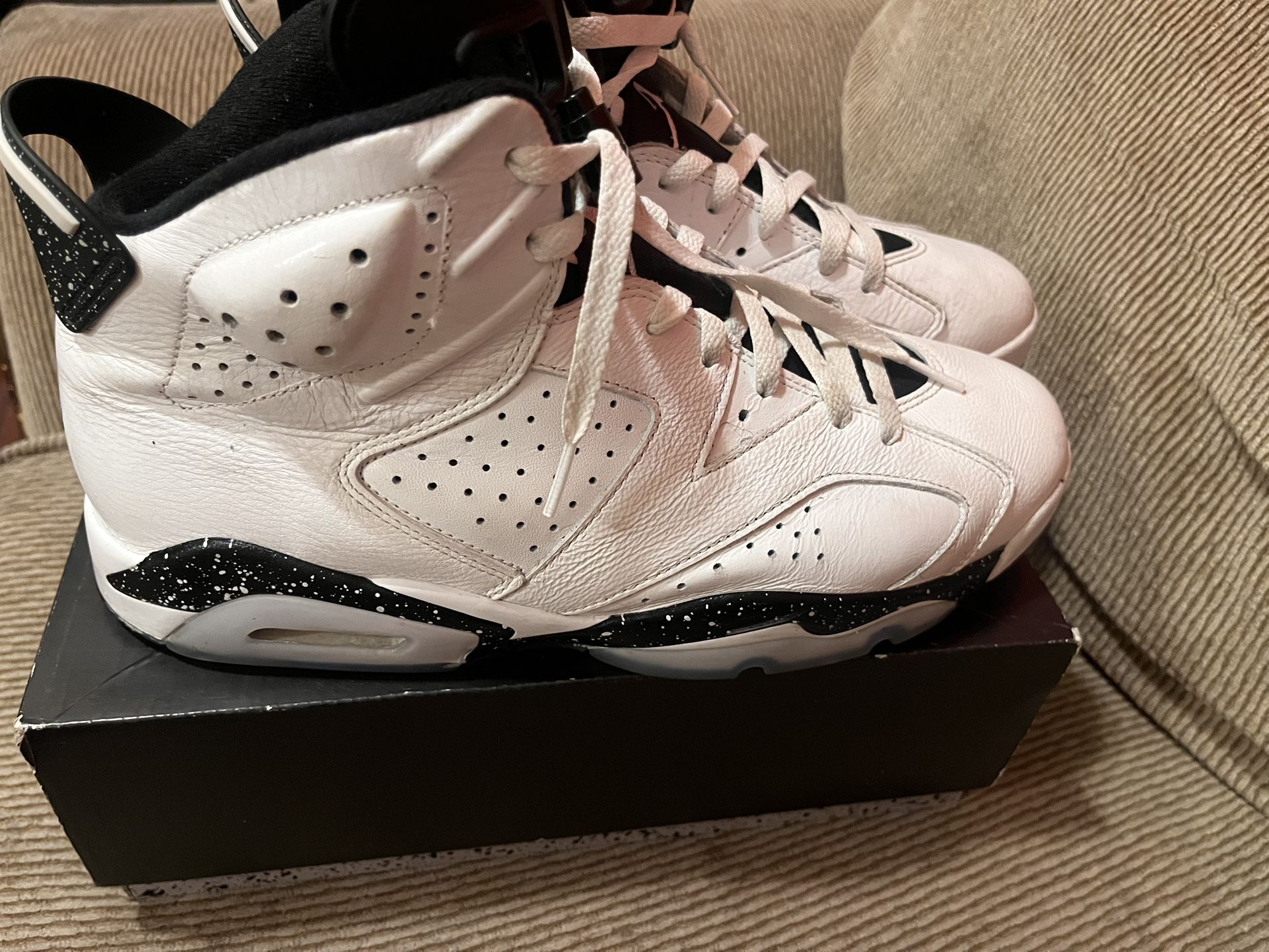 Jordan 6 Reverse Oreo
