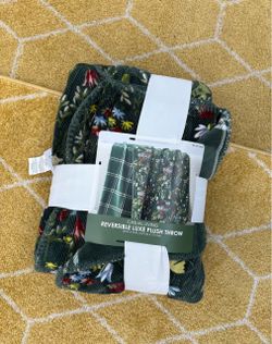 NEW reversible lush plush fleece throw blanket 2-sided print gift