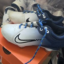 Nike React Softball Cleats Size 5.5.