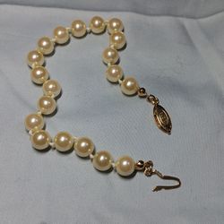 Avon Pearl Bracelet