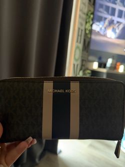 Michael Kors wallet