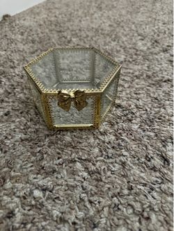 Free glass jewelry box