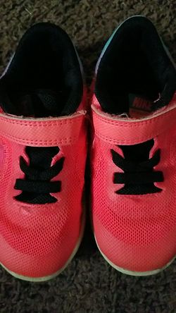 Nike size 8c grils