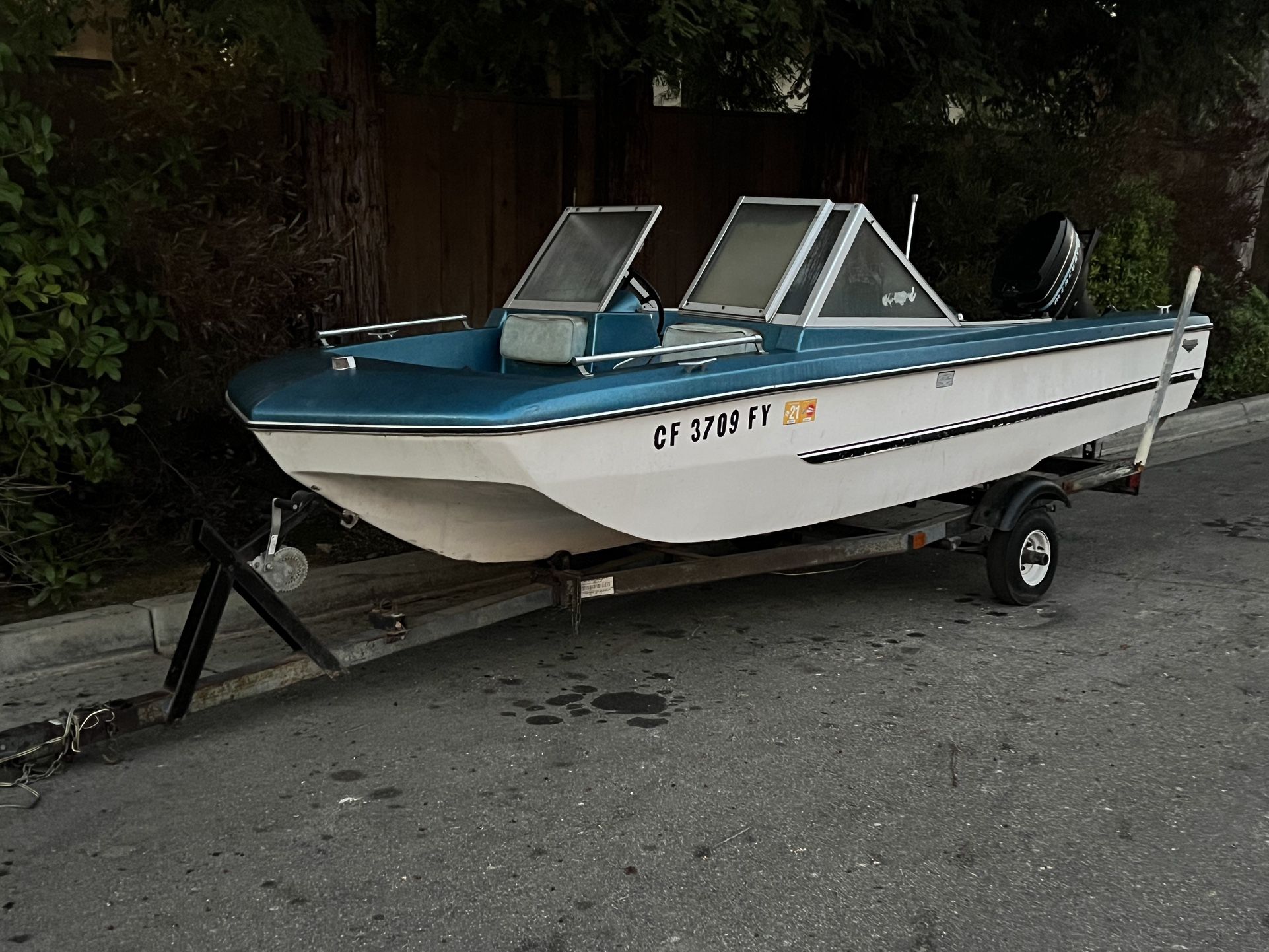 Orrion Fishing Boat Open Bow 402 Engine W Pink Slips