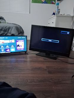 2 TVs roku and Emerson