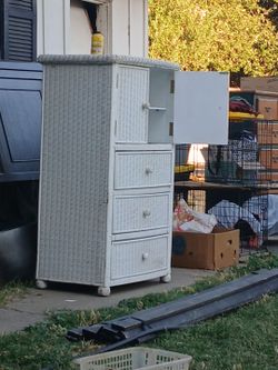 Wicker dresser