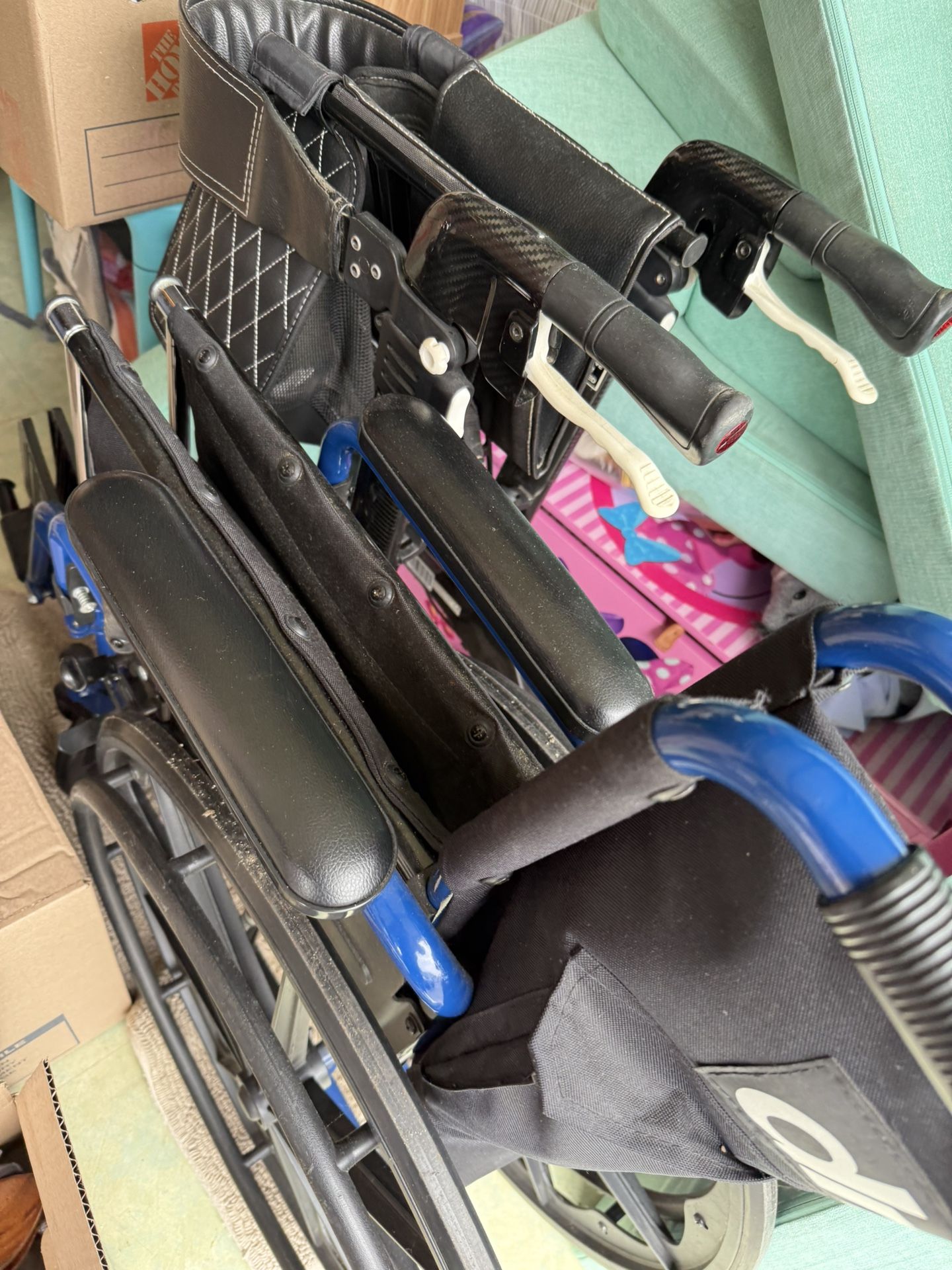Carbón Fiber Walker And Custom Wheelchair