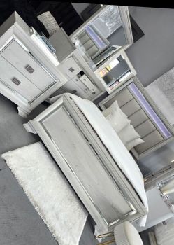 ✨️4pc Queen, King Bedrooms ✨️ Furniture Sectionals, Dining Avail
