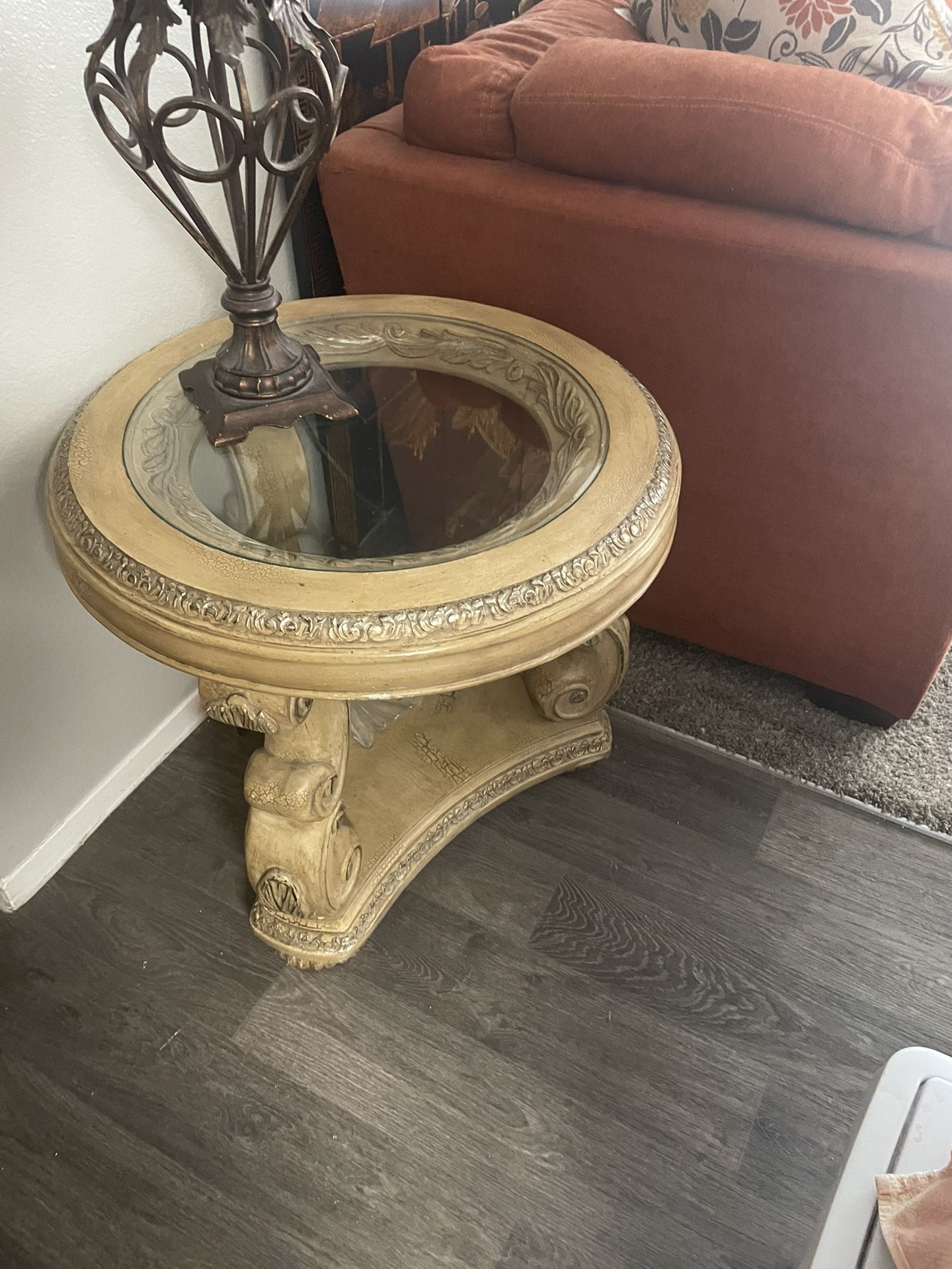 End table