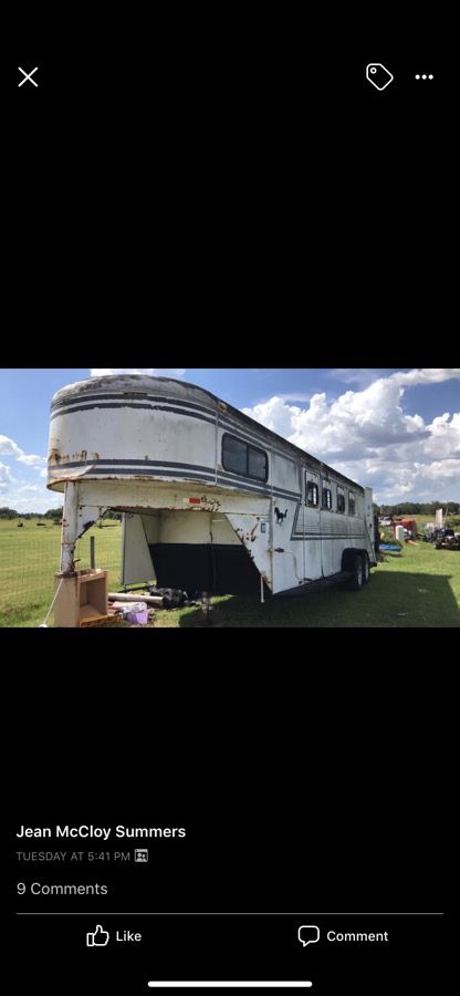 30 ft gooseneck horse trailer