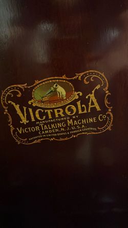 Victrola VV-X 66195 G Floor Model