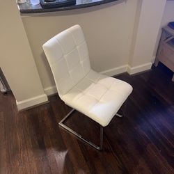 4 White Mitch Table Chairs
