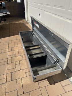 CRAFTMAN Silver Aluminum Crossover Truck Tool Box Full Size