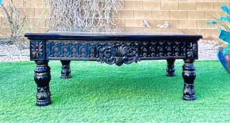 Coffee table with marble top black excellent condition