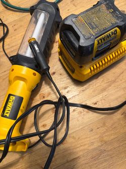 DeWalt Work Light with Battery Charger