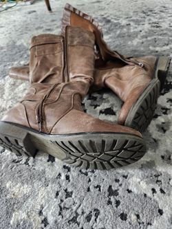 Size 10 Women's Baretraps