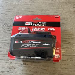 Milwaukee M18 18V Lithium-lon REDLITHIUM FORGE XC 8.0 Ah Battery Pack