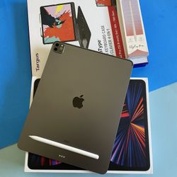 Apple iPad Pro 12.9” 5th Generation (2021 - M1 Chip) 2TB With Pen & Keyboard Case 