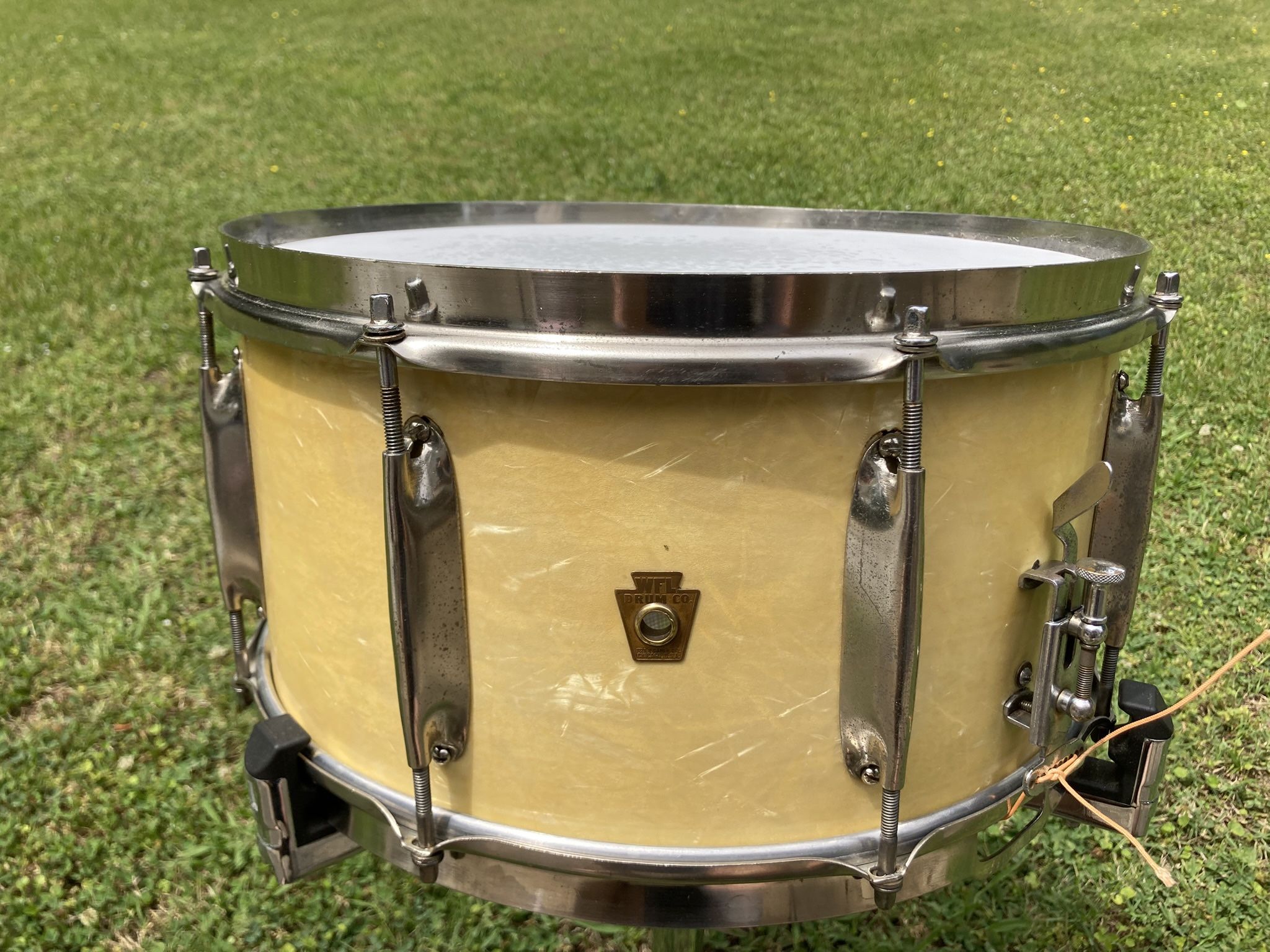 1949/50 WFL Ludwig 7x14 Snare Drum. White Oyster Pearl, Zephyr Lugs, 3-Ply Mahogany Shell W/ Maple Re-Rings. Snare sounds amazing as only old growth a