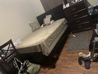Queen Bed
