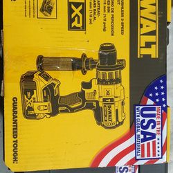 dewalt dcd996p2 20v max Rx Hammer Drill
