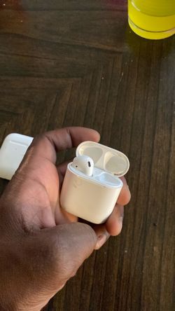 Air pods 1st & 2nd gen