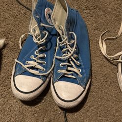 BLUE CONVERSE SHOES 