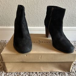 Woman’s black nubuck Cole Shawn Cassidy Boot size 6 1/2.