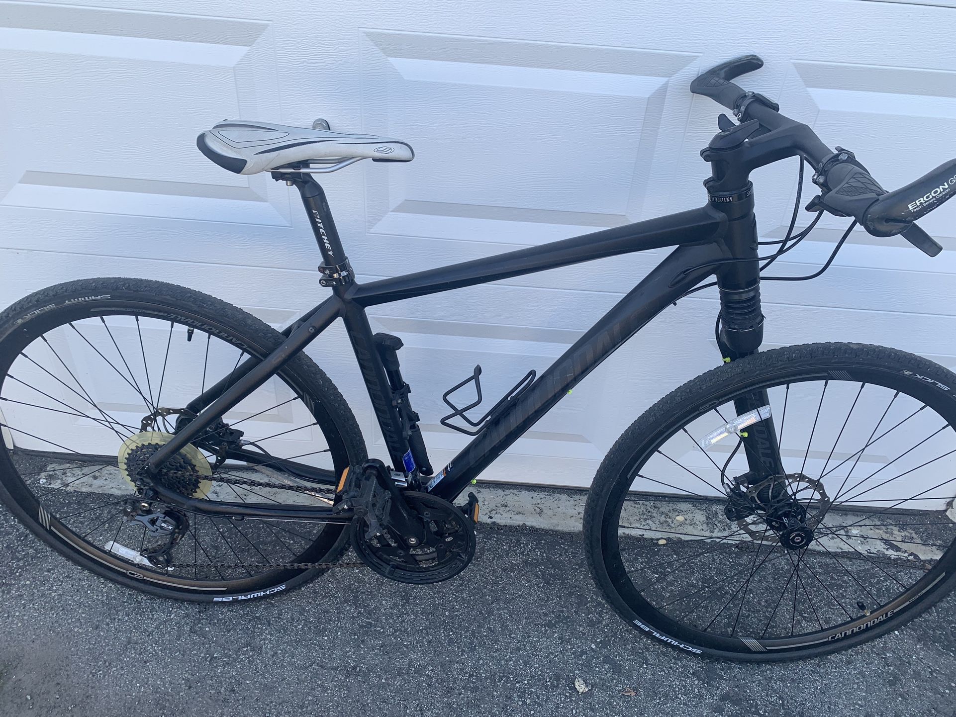 GREAT CANNONDALE LEFTY BIKE HYDROLIC BRAKES