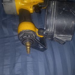 Clavados De Bobina  Dewalt