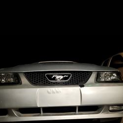 2004 Ford Mustang