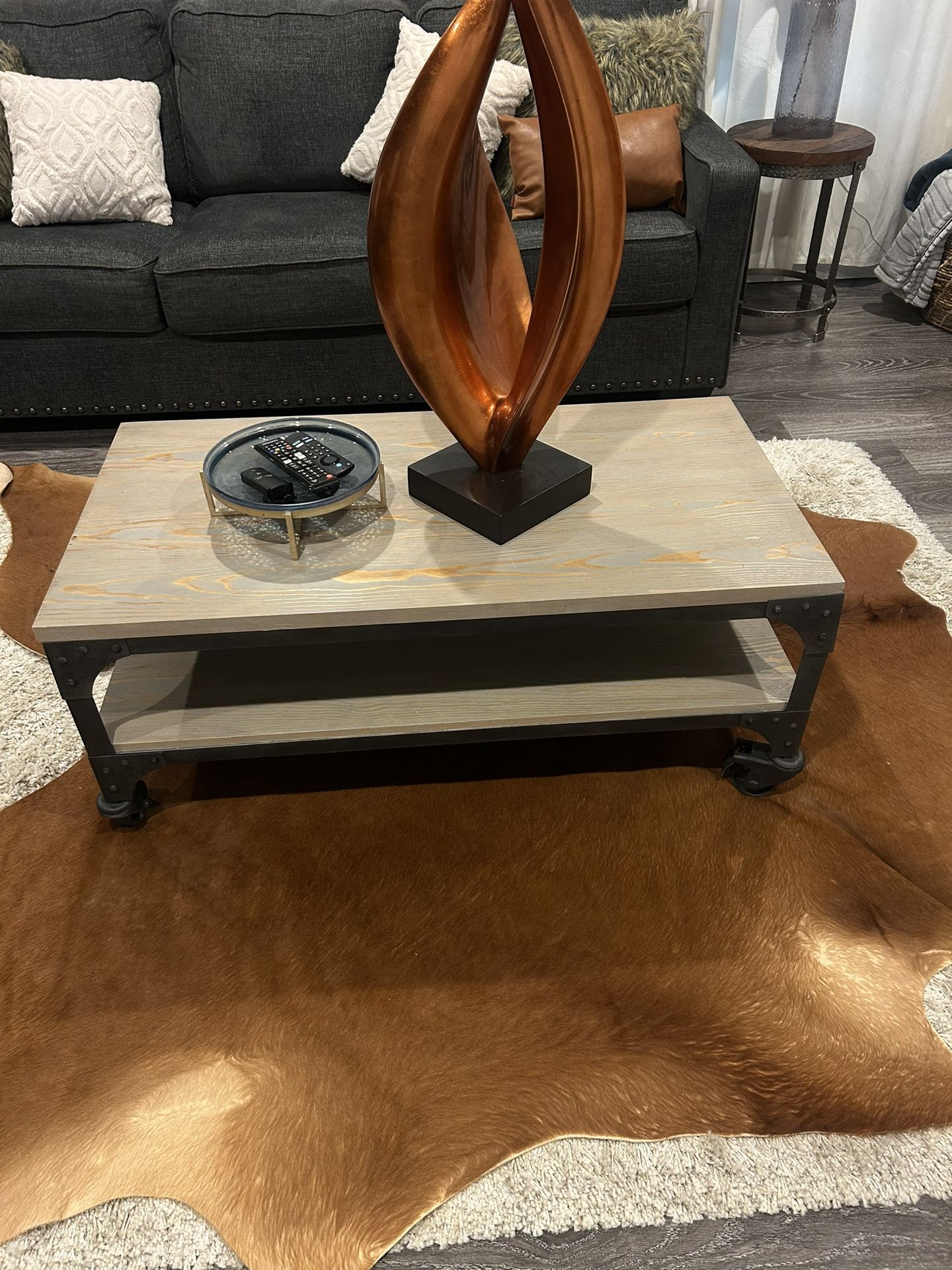 End/Side Tables and Cocktail Table