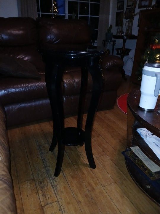 Vintage Safavieh Mary Pedestal Side Table In A Black Finish