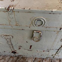 Antique METAL MILITARY TRUNK 