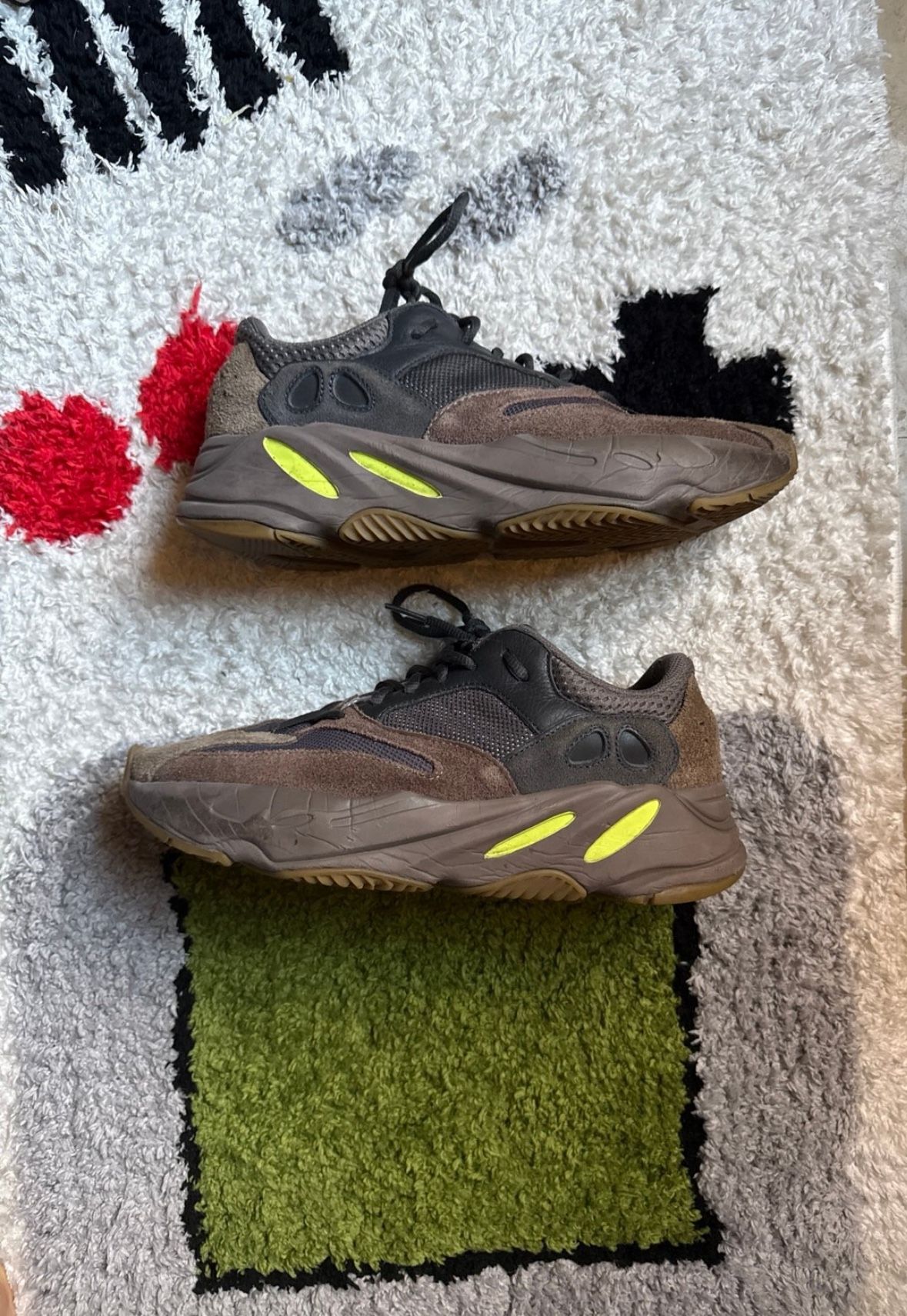 Adidas Yeezy Boost 700 'Mauve' Size 8M