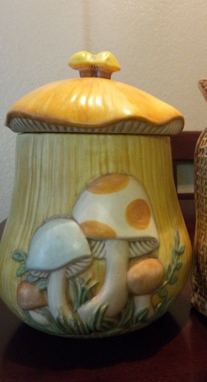Vintage Cookie Jar Arnels Mushroom
