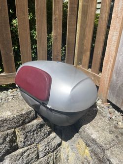 Piaggio top box.