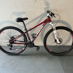 BICYCLE TREK 24 SPEED SIZE 29 BRAND NEW 