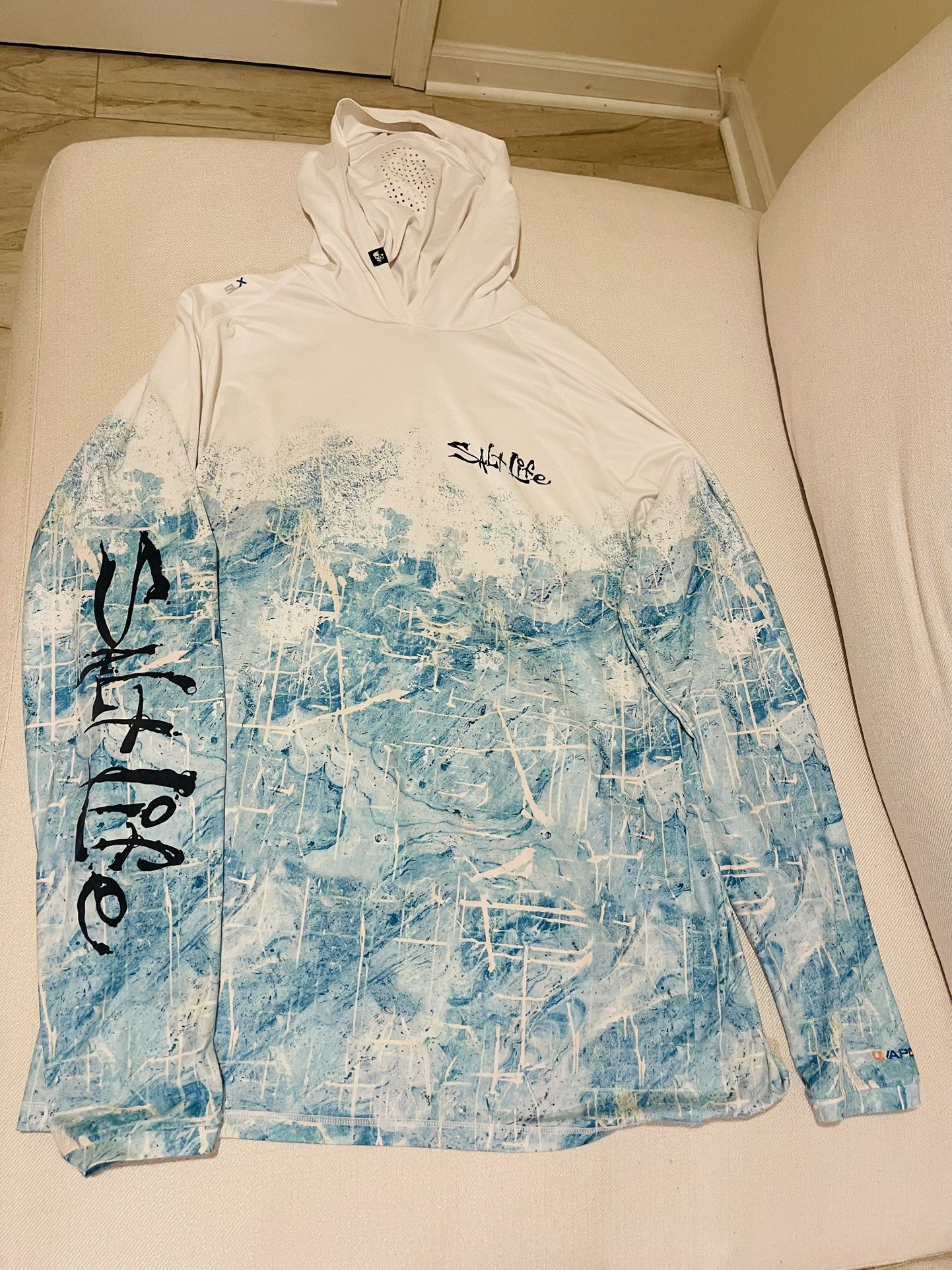 Men’s Salt Life SLX UVapor Fishing Face Mask Hoodie White/Surf Blue Size XL