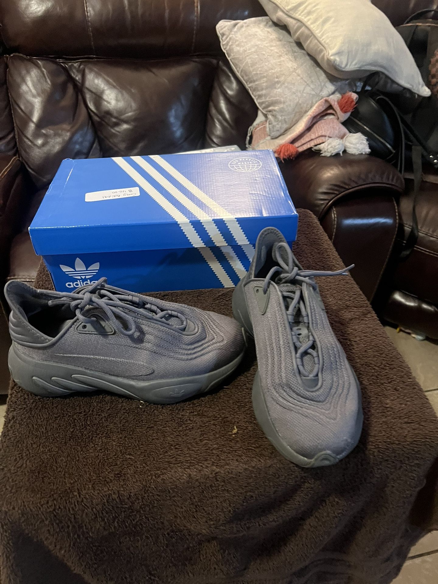 Adidas Size 4.5 Men