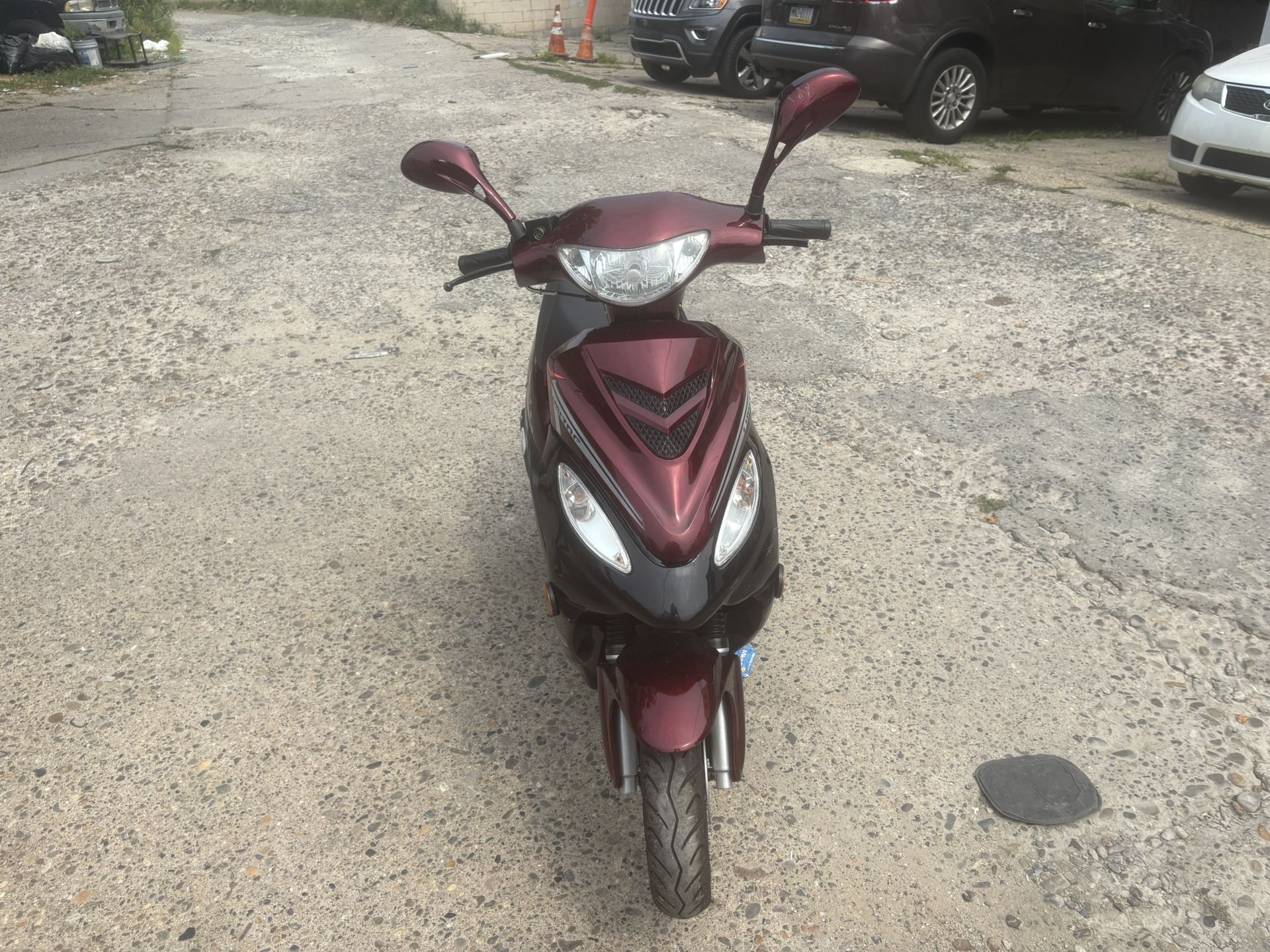 2024. Scooter For Sale. 1300.